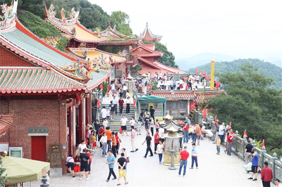 漫步洛陽橋 、徜徉仙公山 國慶黃金周洛江各景區游人如織